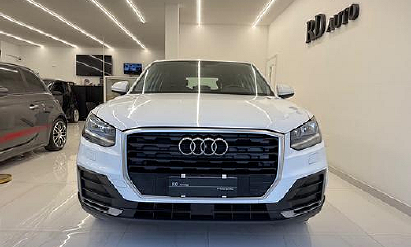 Audi Q2 1.6 Tdi Desi...