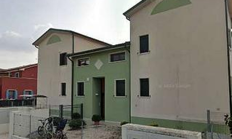 Appartamento A Ceggi...