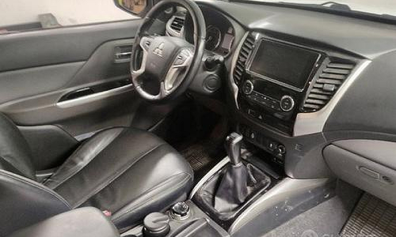 Mitsubishi L200- 90....
