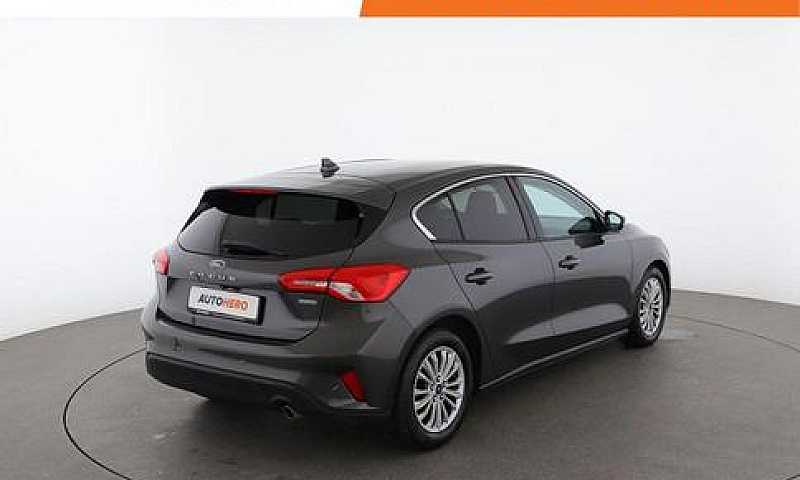 Ford Focus Ye75851...