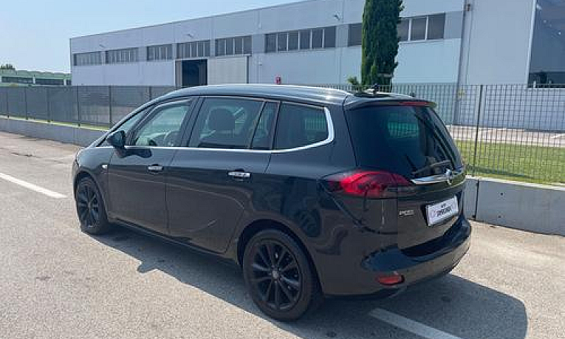 Opel Zafira 2.0 Cdti...