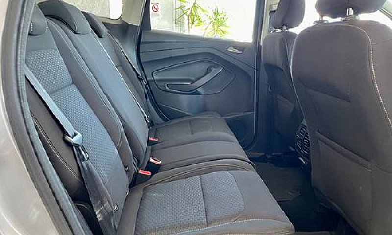 Ford Kuga 1.5 Tdci 1...