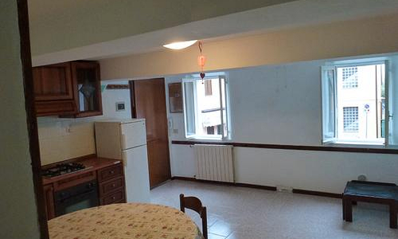 Bilocale A Bastiglia...