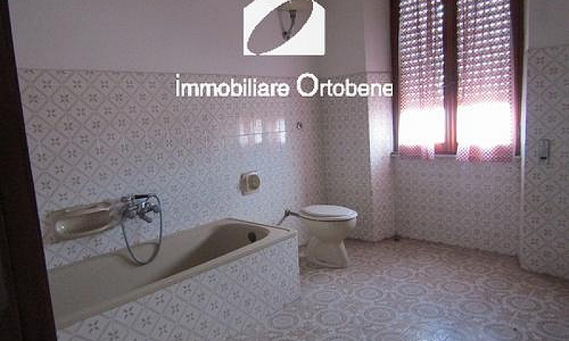 Casa Singola In Cent...