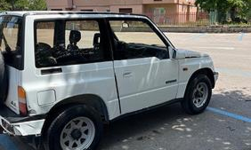 Suzuki Vitara/Sideki...
