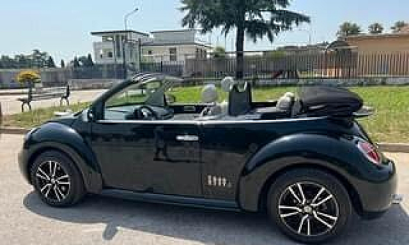 Volkswagen New Beetl...