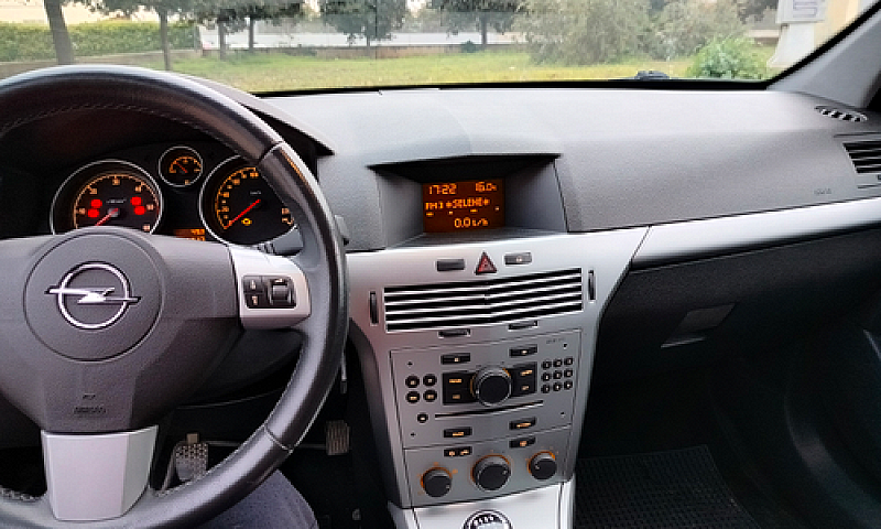 Opel Astra Anno 2009...