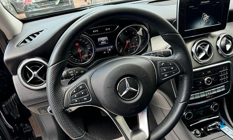 Mercedes-Benz Gla 20...