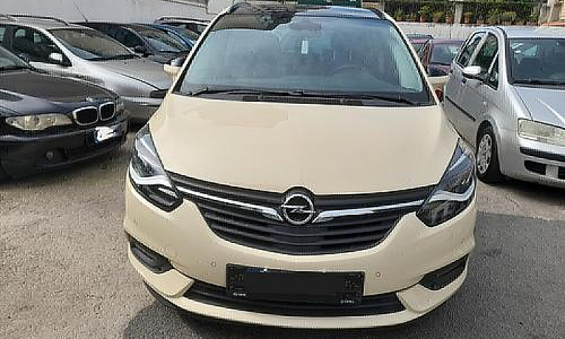 Opel Zafira 2.0 Cdti...