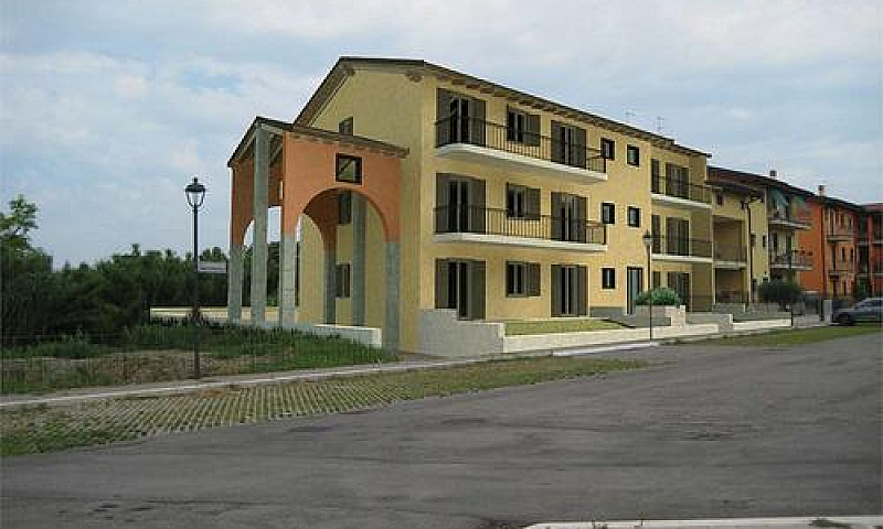 Nuova Costruzione ! ...
