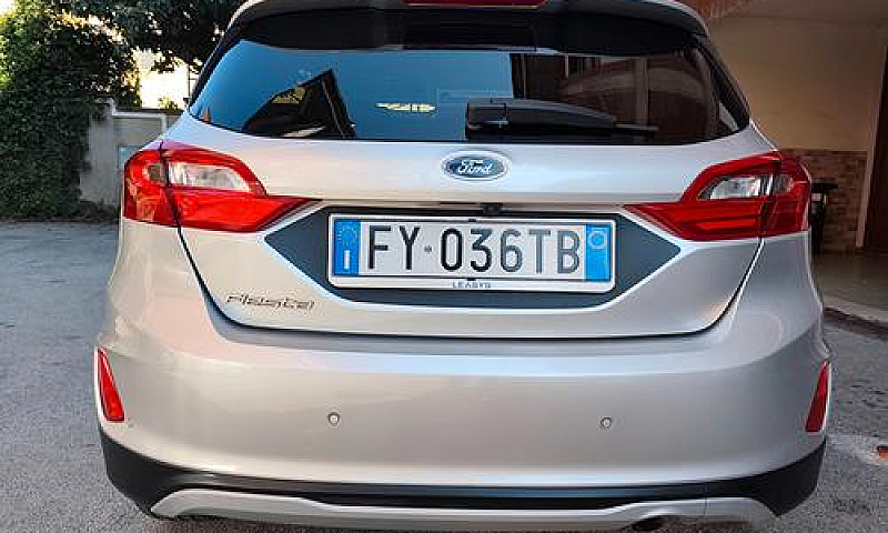 Ford Fiesta Active 1...