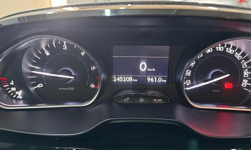Peugeot 208 1.4 Hdi ...