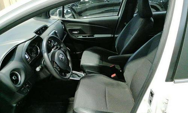 Toyota Yaris 1.5 Hyb...