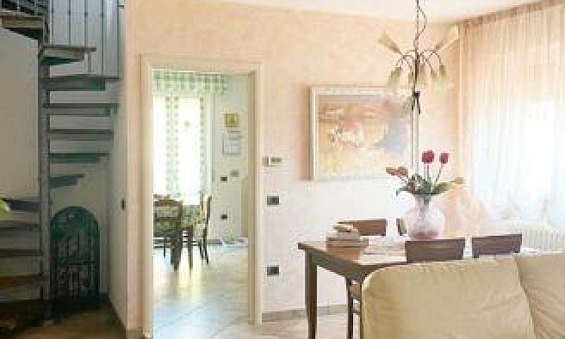 Porzione Di Bifamili...