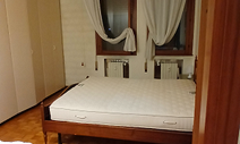 3 Camere Zona Chiesa...