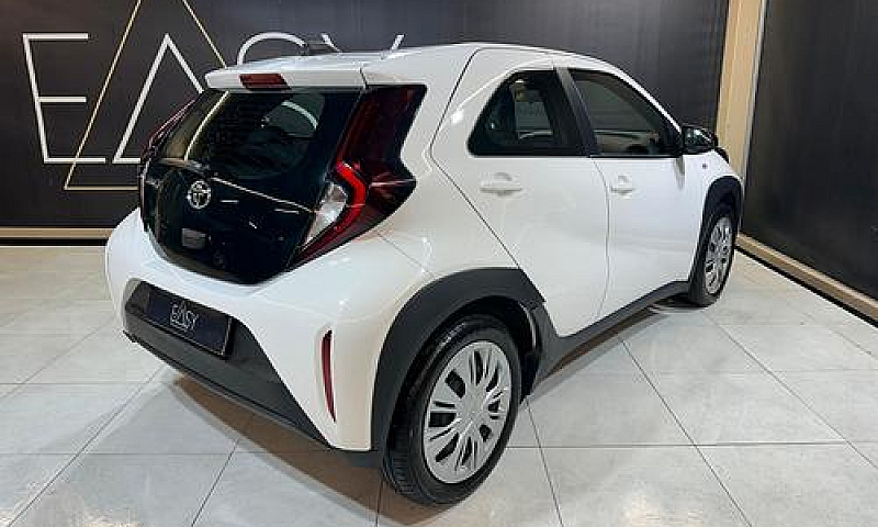 Toyota Aygo X 1.0 Lo...