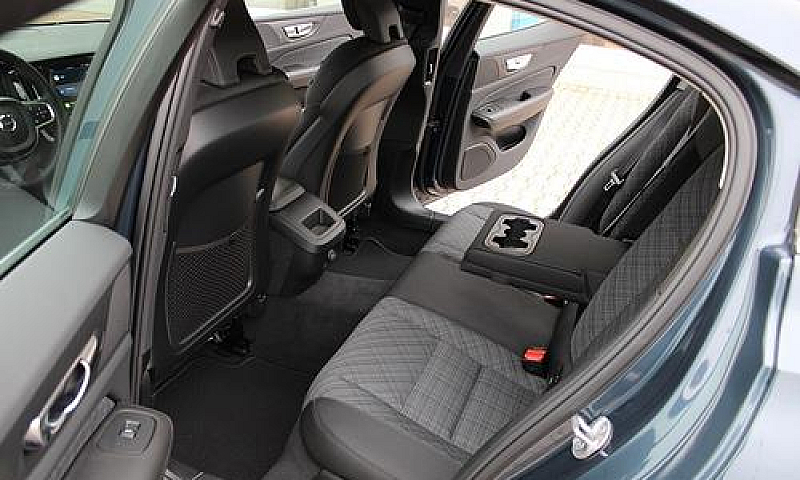 Volvo S60 2000 B3 16...