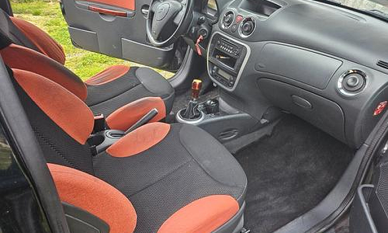 Citroen C2 1.4 Hdi 7...
