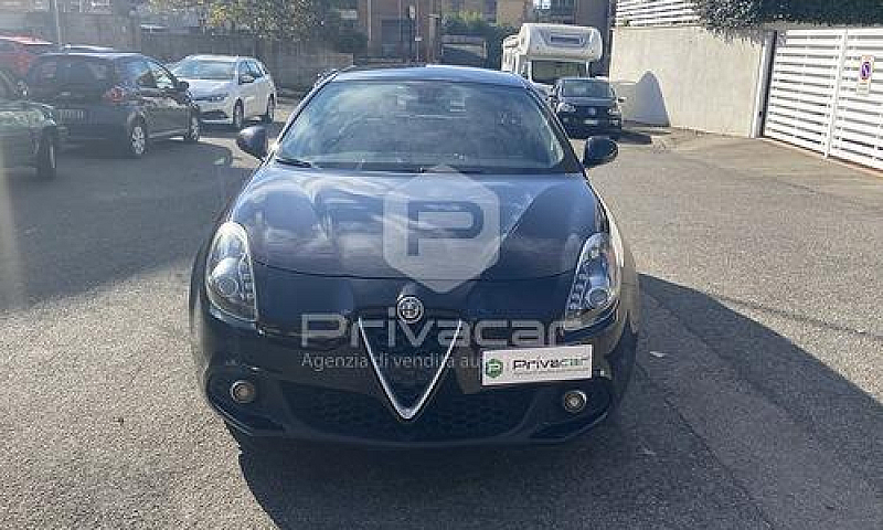 Alfa Romeo Giulietta...