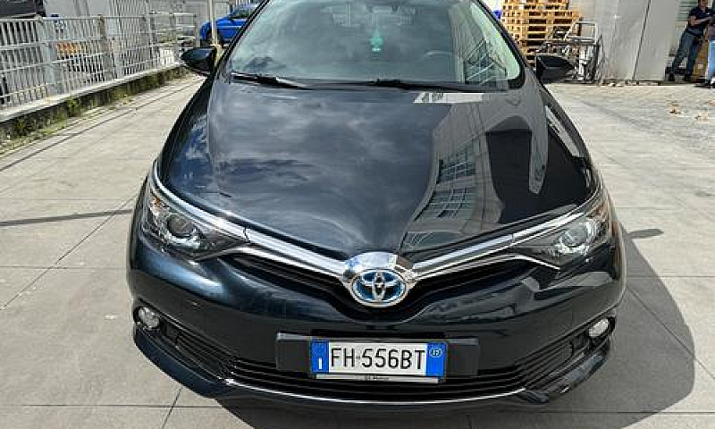 Toyota Auris 1.8 Hyb...