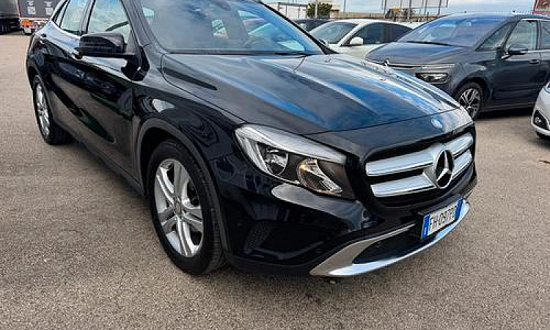 Mercedes-Benz Gla 20...