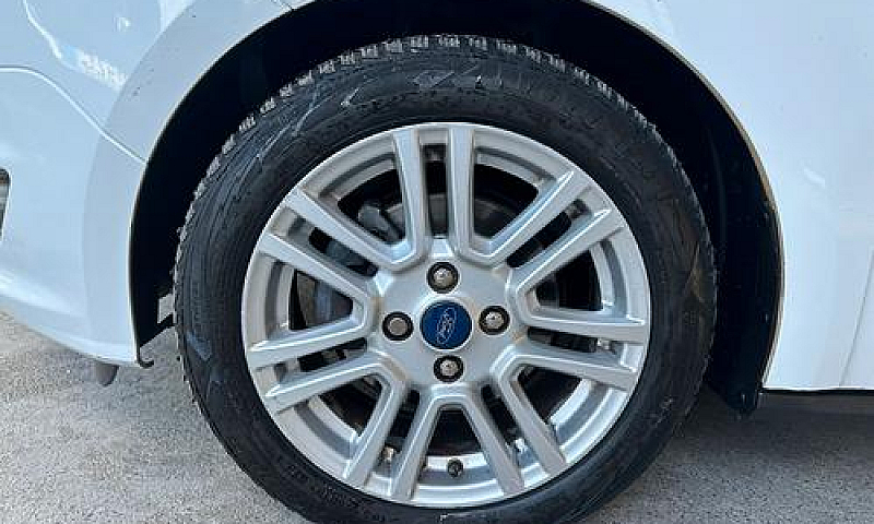Ford Tourneo Courier...