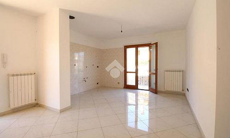 3 Locali A Petacciat...