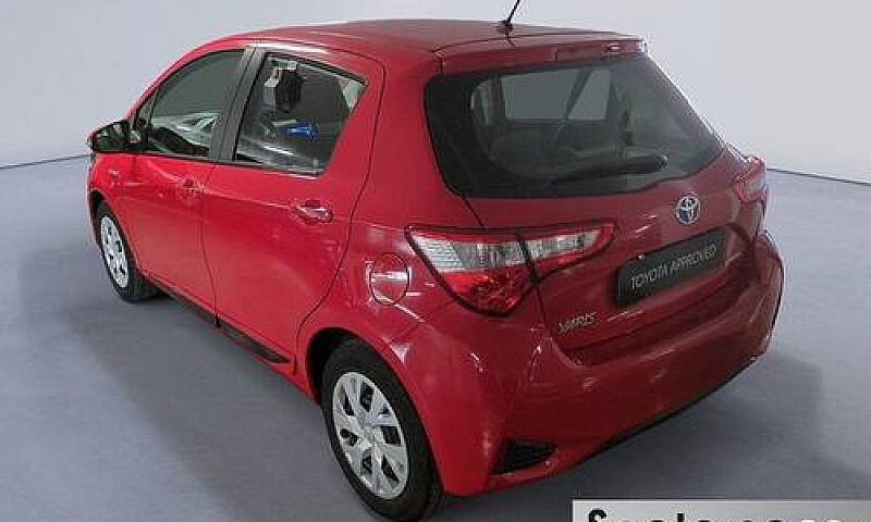 Toyota Yaris 1.5 Hyb...