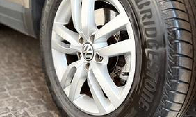 Volkswagen Tiguan 1....