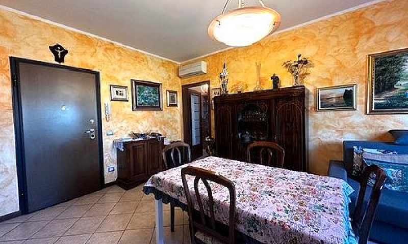 Appartamento A Primo...