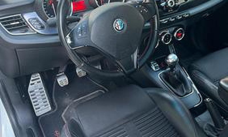 Alfa Giulietta Quadr...