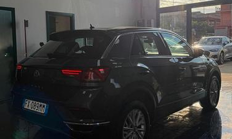 Volkswagen T-Roc 1.6...