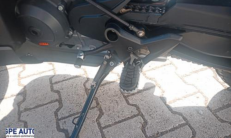 Ktm 890 Adventure...