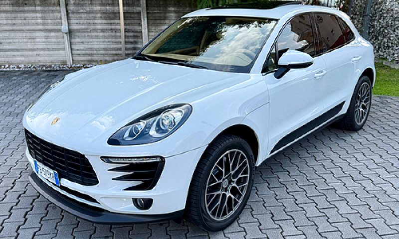 Porsche Macan...