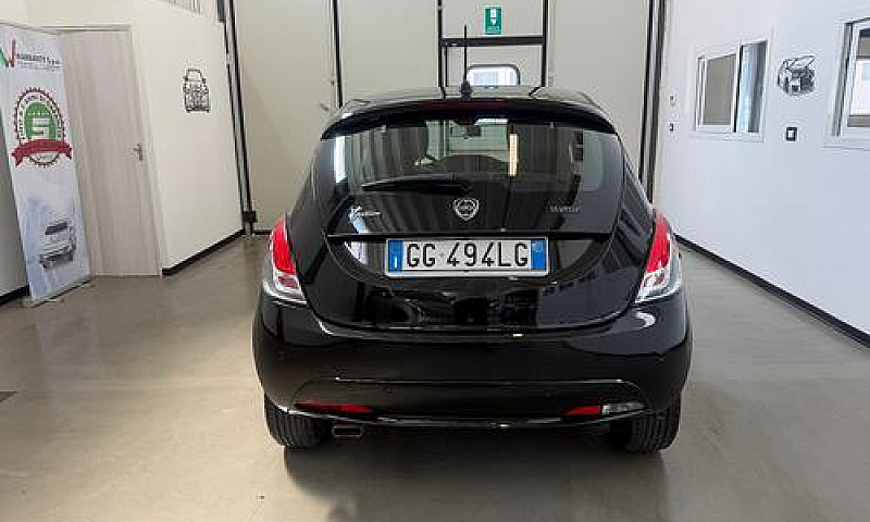 Lancia Ypsilon 1.0 F...