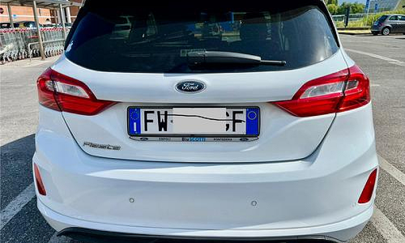 Ford Fiesta 1.1 St-L...
