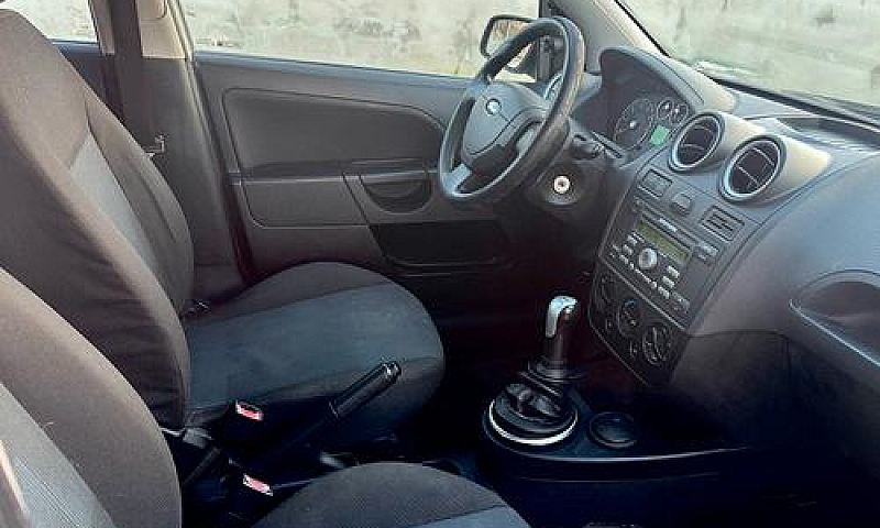 Ford Fiesta 1.2 Ghia...