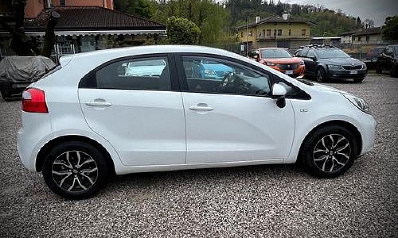 Kia Rio 1.1 Crdi Wgt...