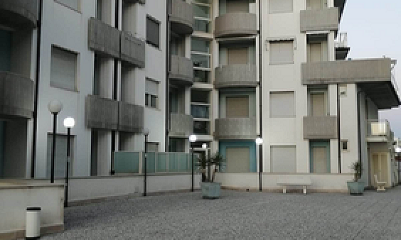 Appartamento In Resi...
