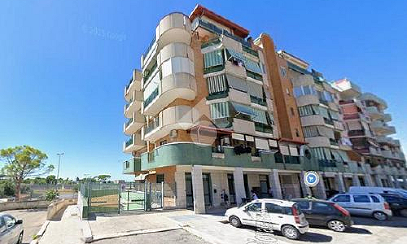 3 Locali A Barletta...