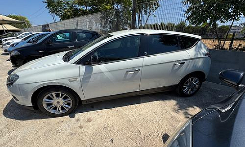 Lancia Delta 1.4 T-J...