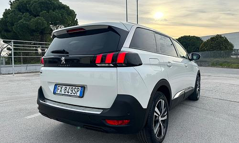 Peugeot 5008 1.5 Hdi...
