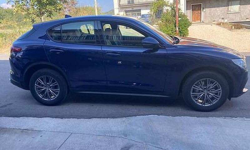 Alfa Romeo Stelvio...