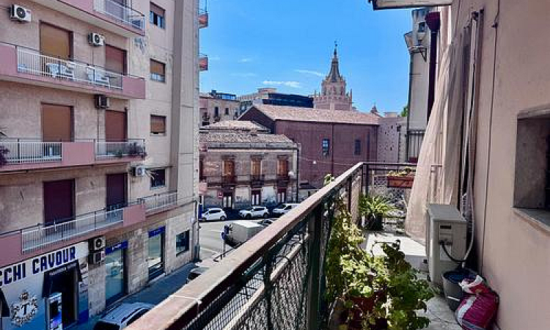 4 Locali A Catania...