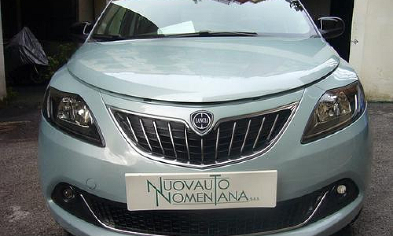 Lancia Ypsilon 1.2 6...