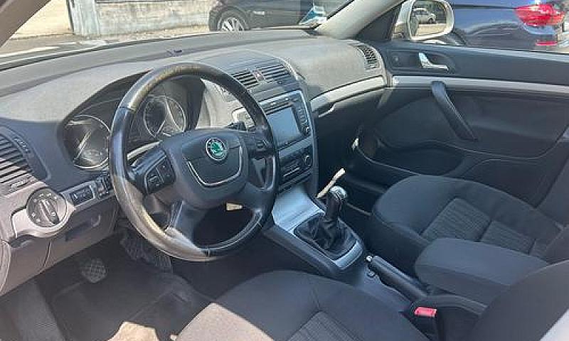 Skoda Octavia Ambiti...