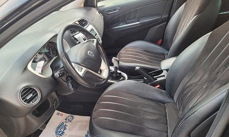 Lancia Delta 1.6 Mjt...