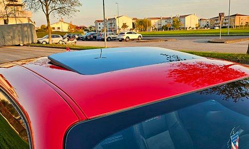 Dodge Challenger Sxt...