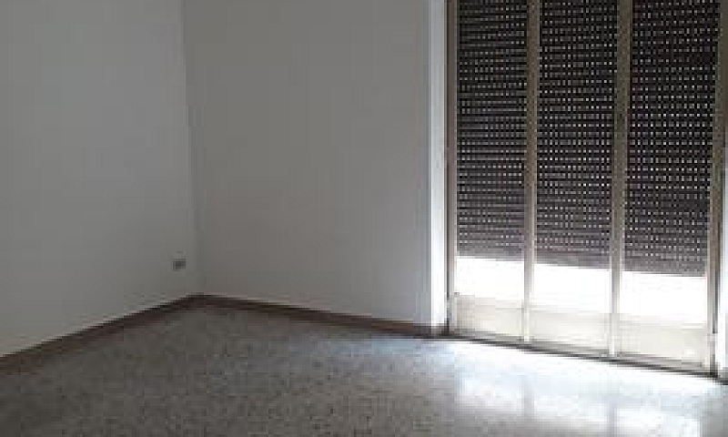 Ampio Appartamento Z...