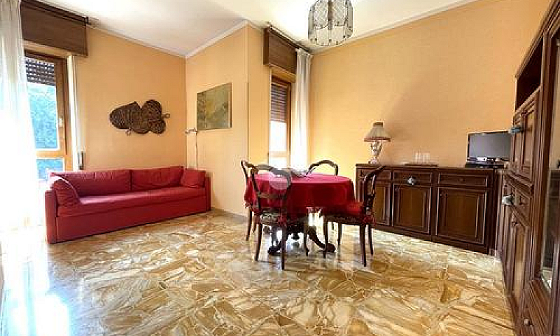 2 Locali A Desenzano...